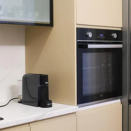 Trio Escape * Tirana